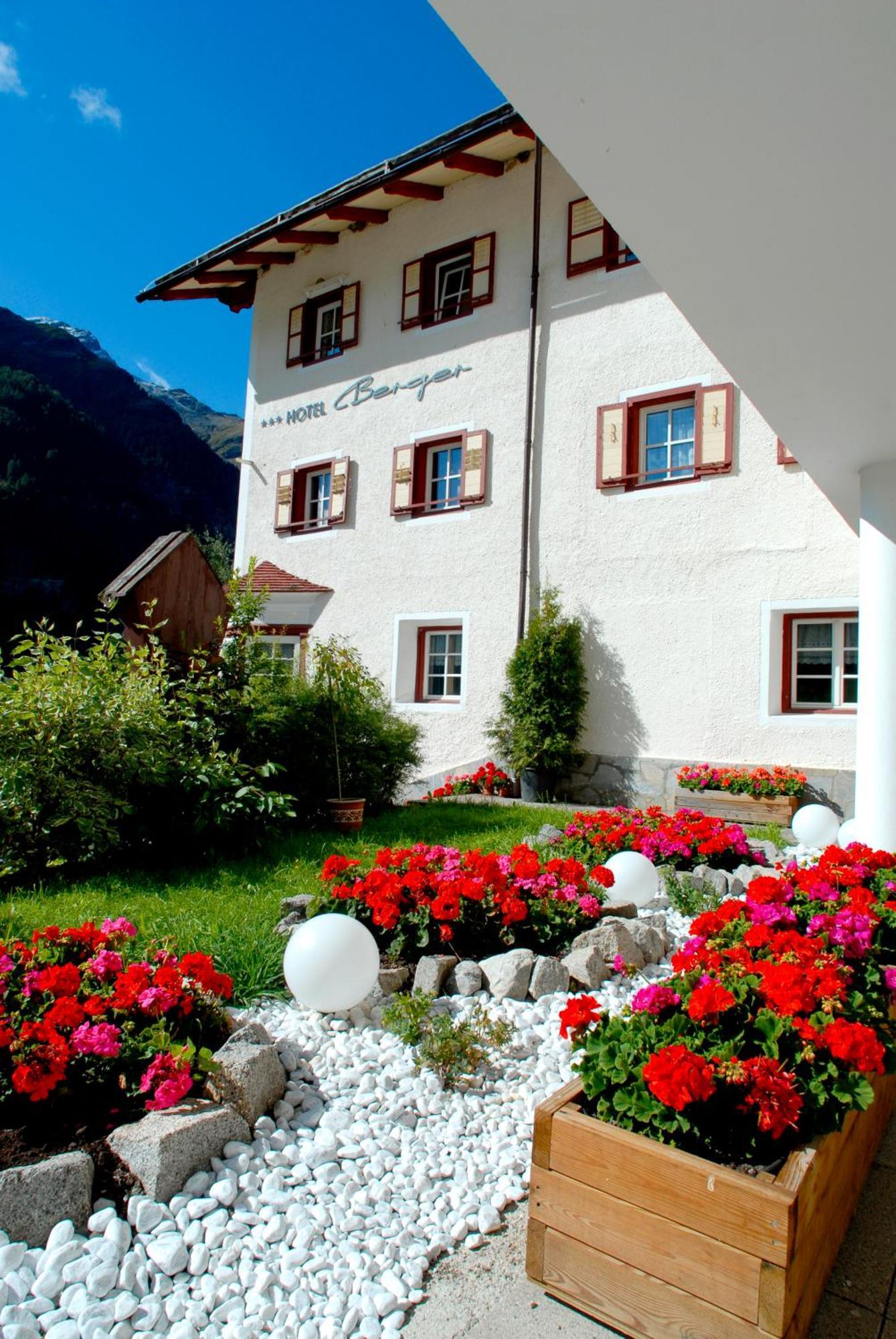 Hotel Berger Superior Riva di Tures Kültér fotó