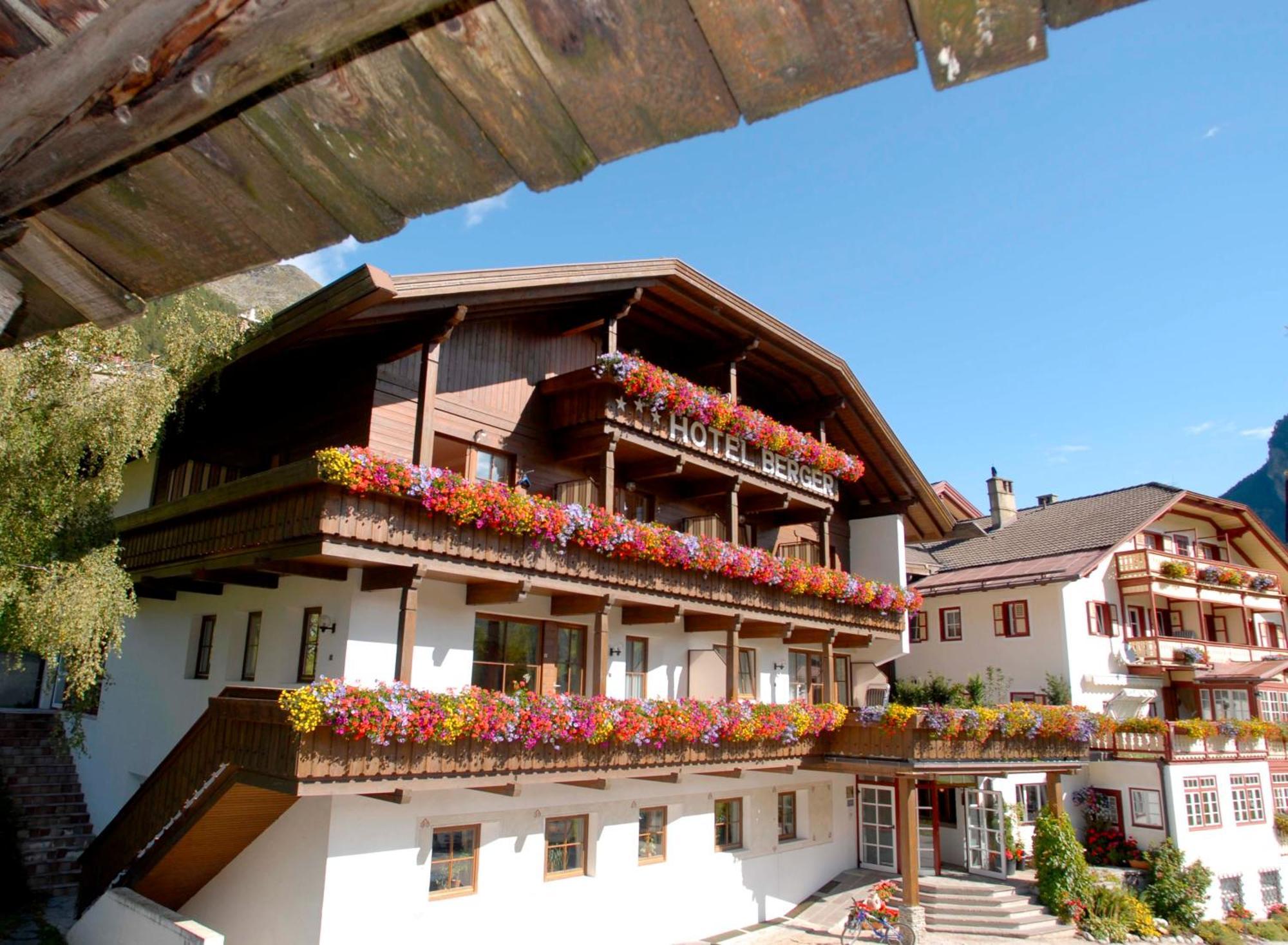 Hotel Berger Superior Riva di Tures Kültér fotó