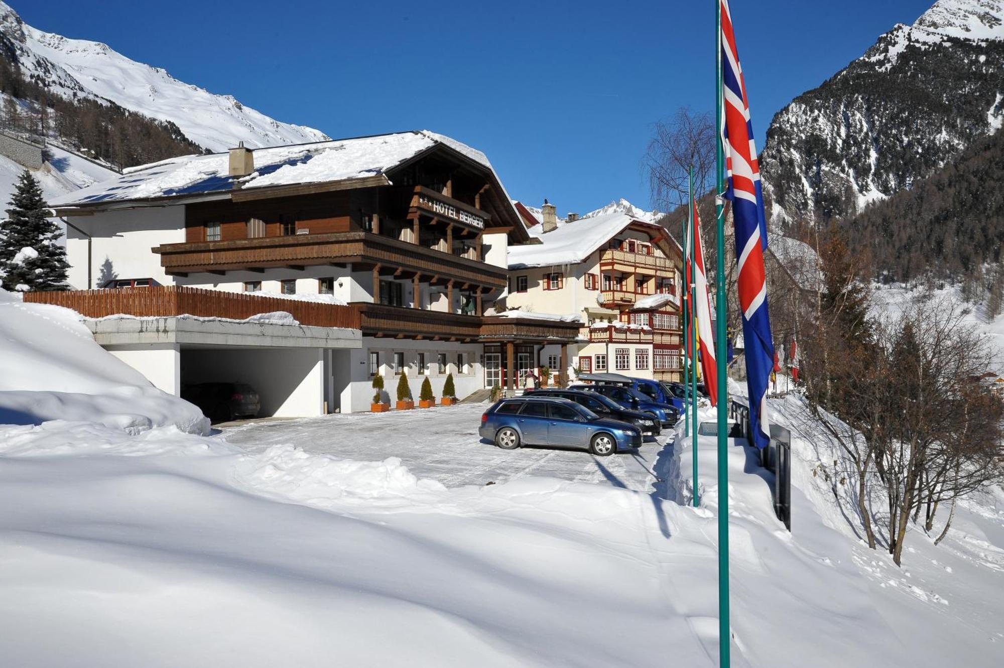 Hotel Berger Superior Riva di Tures Kültér fotó