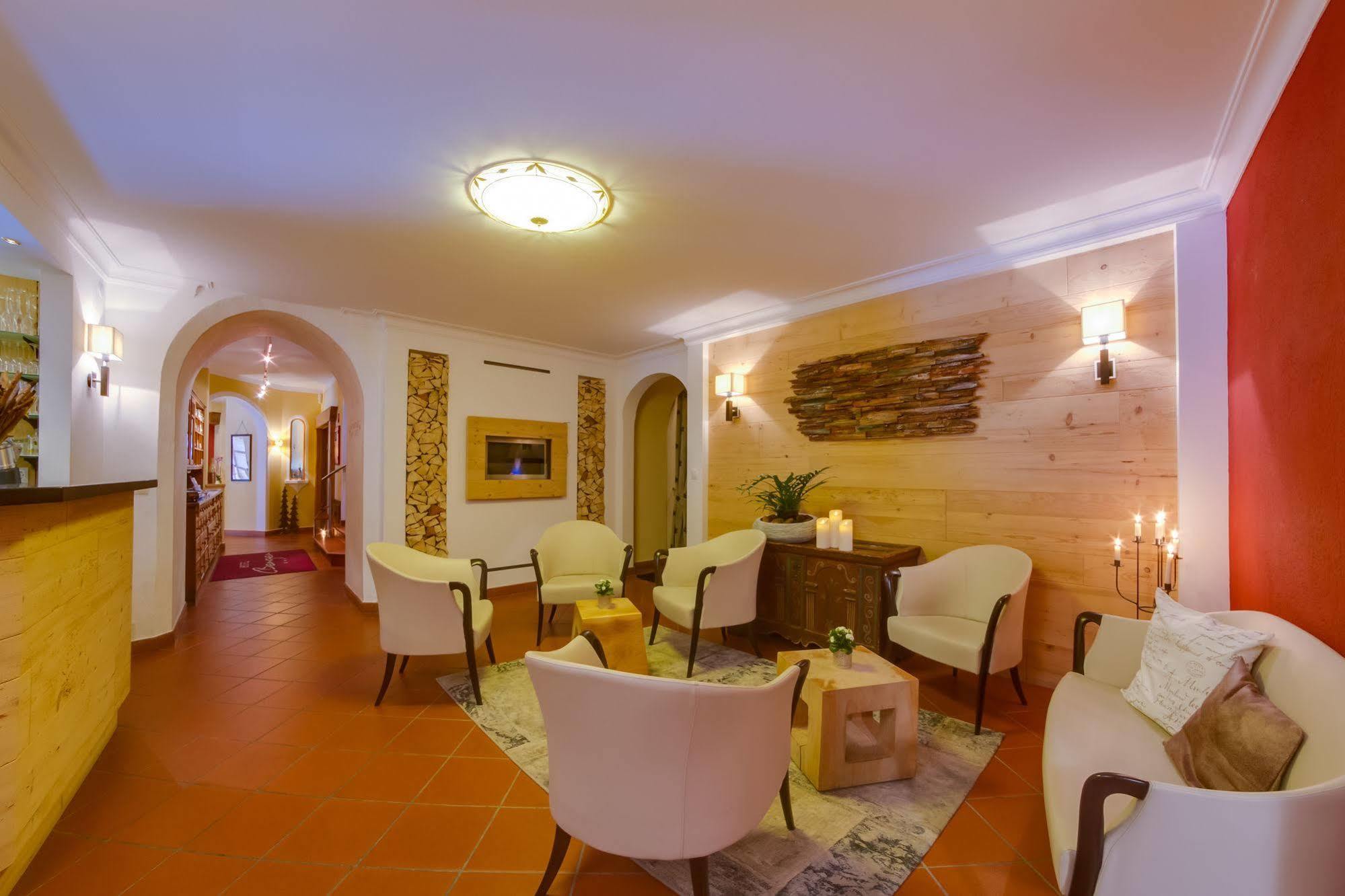 Hotel Berger Superior Riva di Tures Kültér fotó