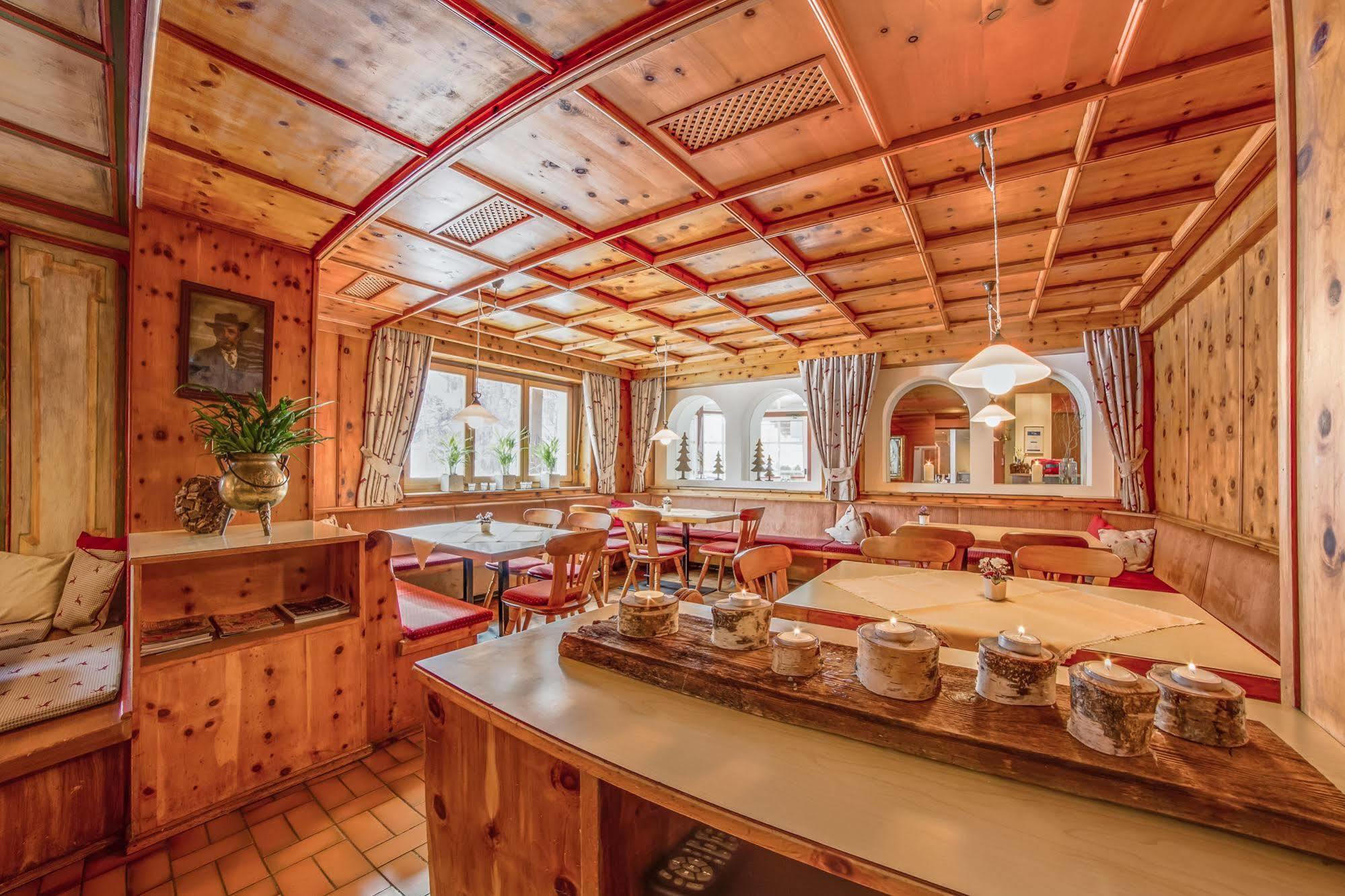 Hotel Berger Superior Riva di Tures Kültér fotó